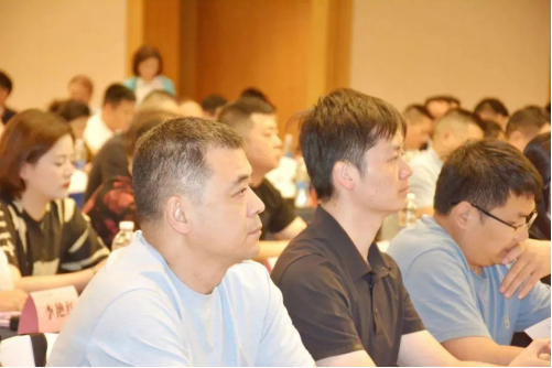 世恒授牌 | 湖北省中小企業(yè)協(xié)會(huì)會(huì)長(zhǎng)辦公會(huì)圓滿(mǎn)落幕 世恒授牌 | 湖北省中小企業(yè)協(xié)會(huì)會(huì)長(zhǎng)辦公會(huì)圓滿(mǎn)落幕